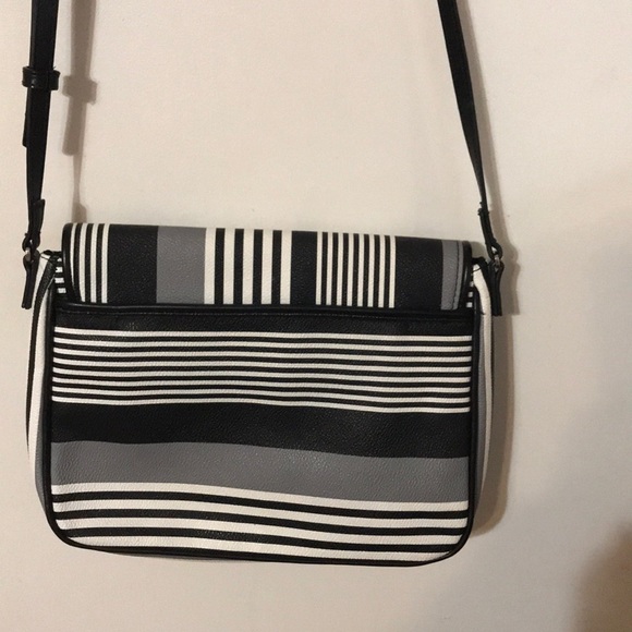 Vera Bradley shoulder bag - Picture 3 of 11